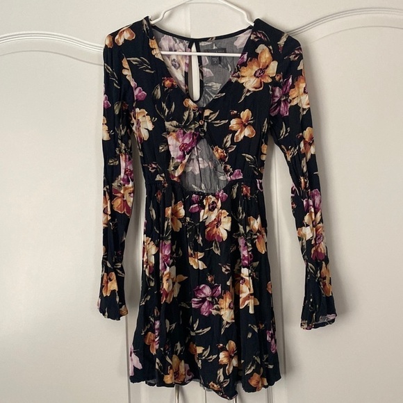 Kendall & Kylie Dresses & Skirts - Kendall & Kylie Dress